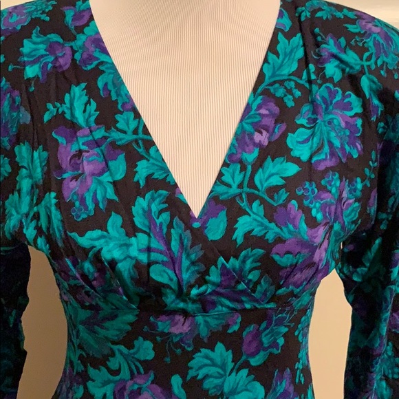 Beautiful vintage dress from the 90s . Size 2. - Picture 3 of 5